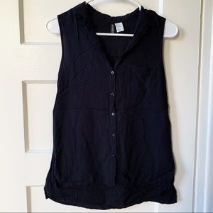 H&M Divided black sleeveless shirt